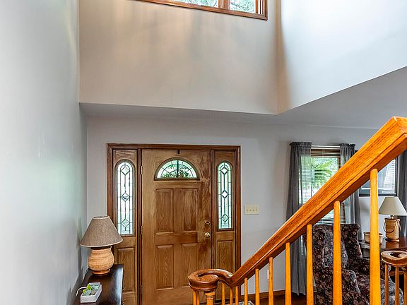 5th image of 109 Westridge Ln