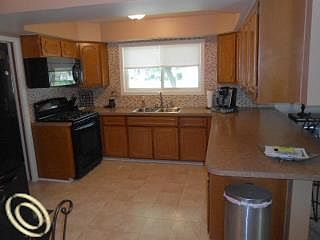 3rd image of 34304 Barrett Dr
