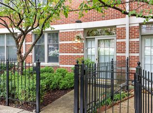 851 N May St APT B, Chicago, IL 60642