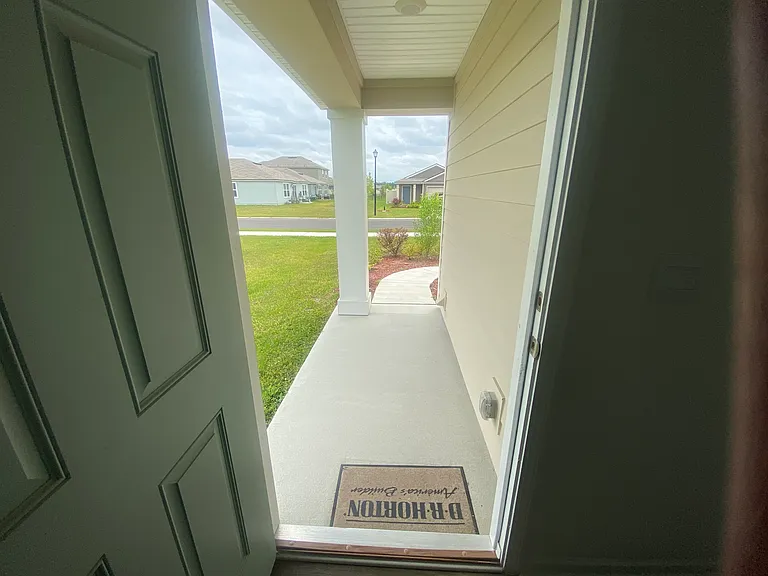 4270 Quaking St — Photo 5