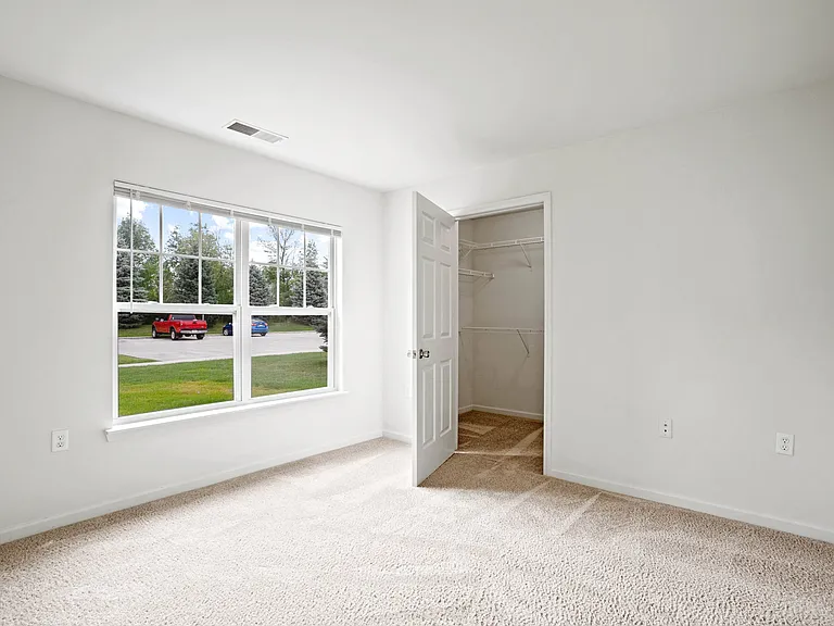 Towne Lakes Apartments — Photo 15