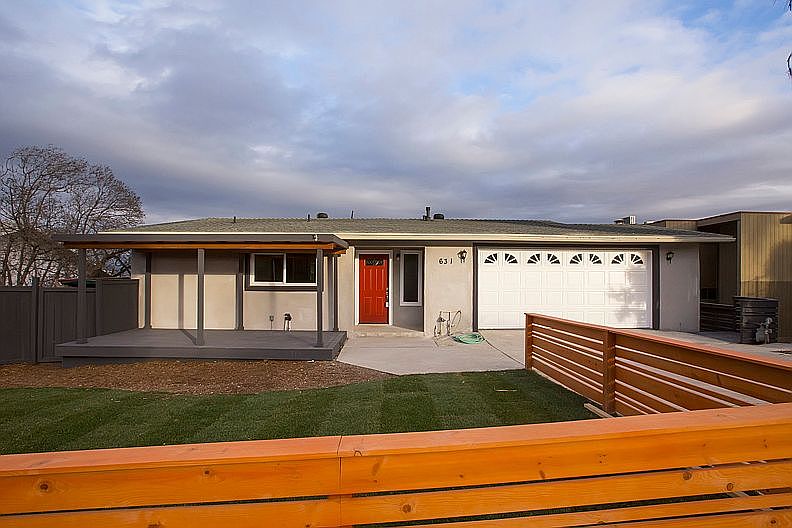 1st image of 631 Travelodge Dr