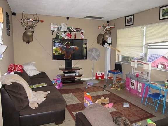 5th image of 2291 Laguna Dr