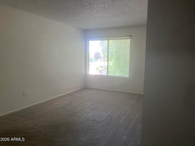 5902 W Townley Ave — Photo 15