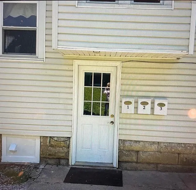 50 Morris Ave — Photo 4