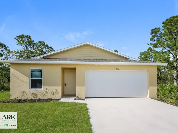 2904 48th St W, Lehigh Acres, FL 33971