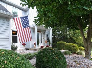 2 New Country Ct, Hockessin, DE 19707