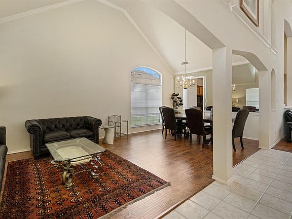 2nd image of 1508 Bosque Dr
