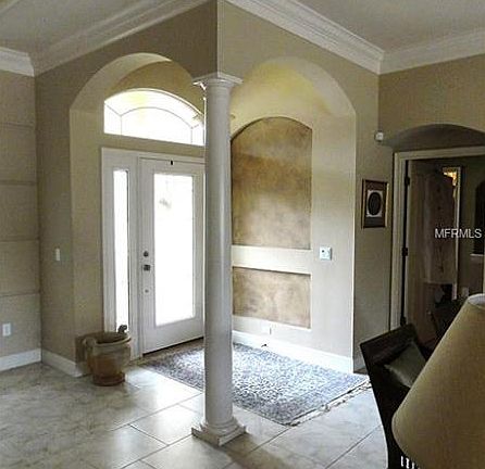 4th image of 2661 Lacroix Ave