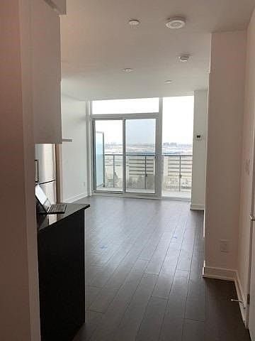 2nd image of 160 Flemington Rd #1508