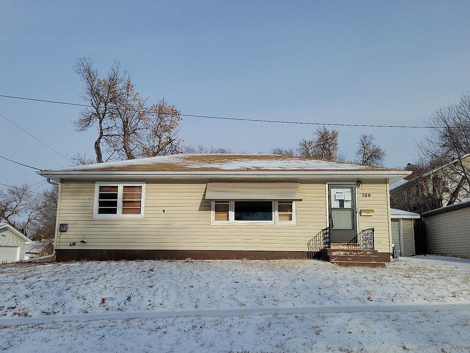 1st image of 109 W 21st St