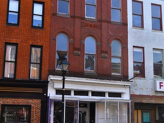 2nd image of 1427 W Baltimore St