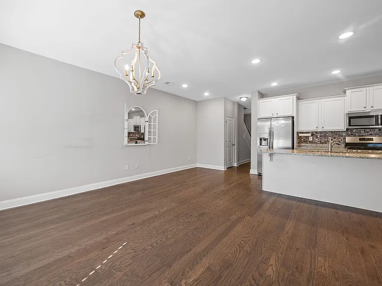 4 Tatum Ln — Photo 12