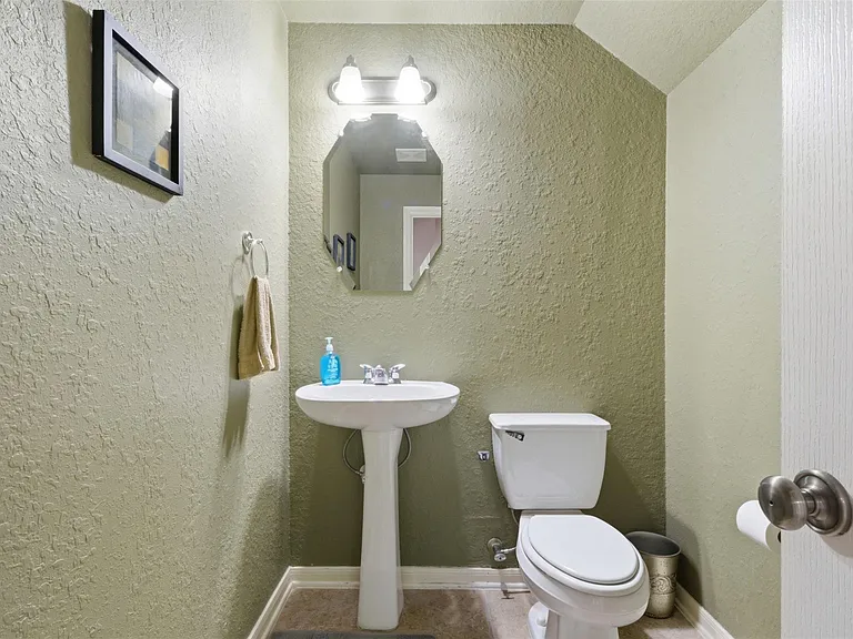 3331 Lost Maple Forest Ct — Photo 11