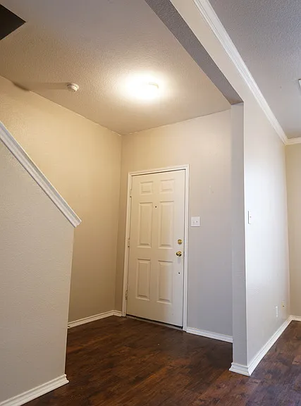 7203 Snowden Crst — Photo 4