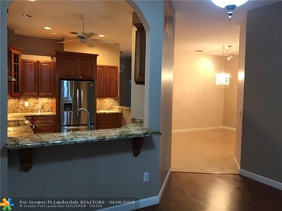 5th image of 10264 Lombardy Dr #10264