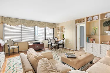 1065 Park Avenue