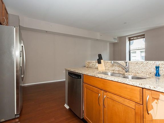 4th image of 312 S Michigan Ave #1712