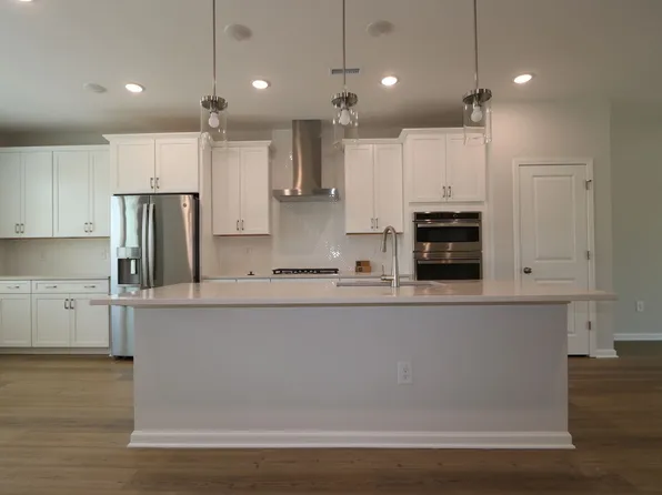 10057 Secluded Garden Dr, Apex, NC 27523
