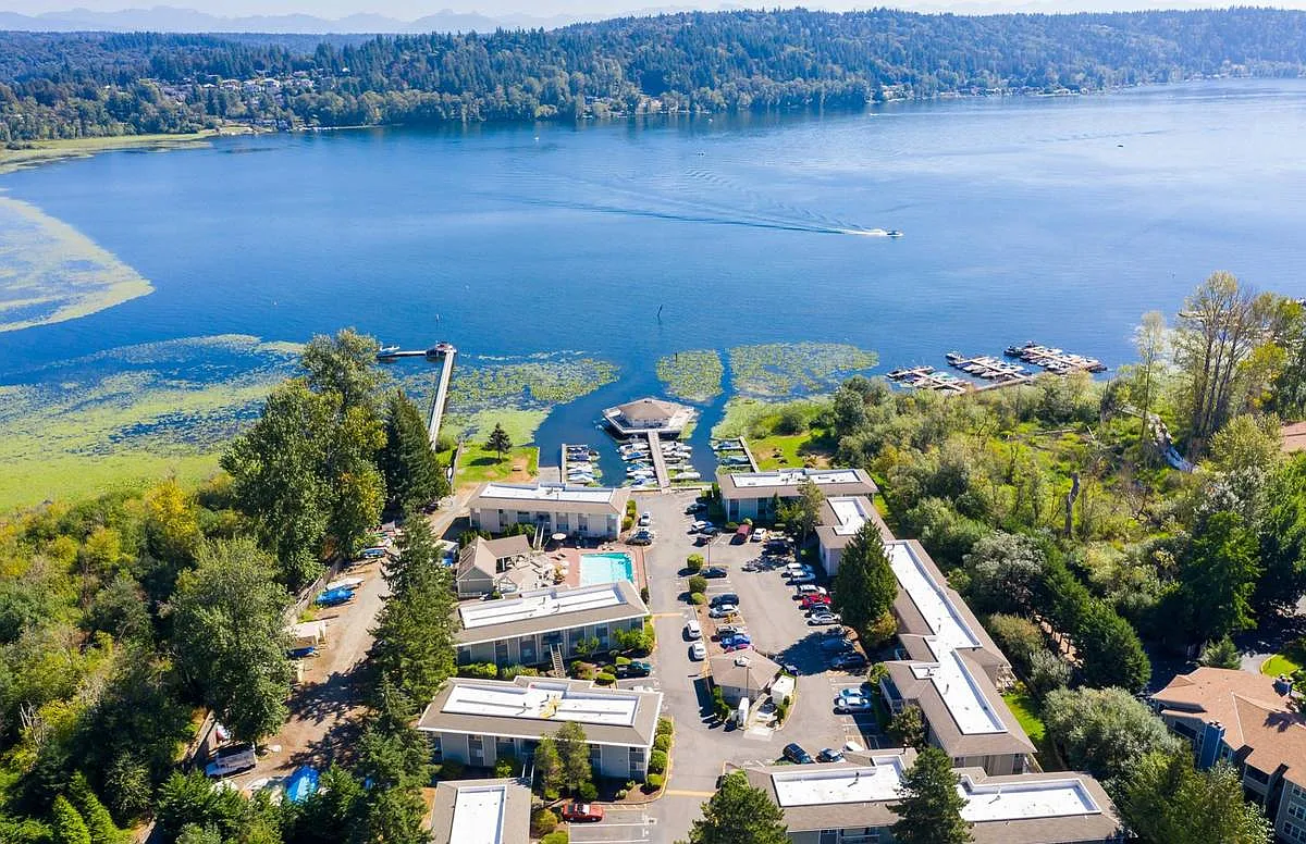 1 bed, 712 sqft, $1,999 — Photo 4
