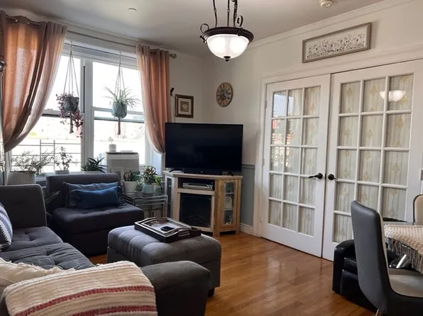 45 Central Park N APT 6A, New York, NY 10026