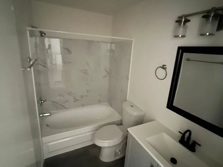 401 S. Hobart Ave — Photo 9