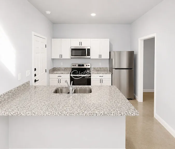 901 Mimosa Dr #B — Photo 3