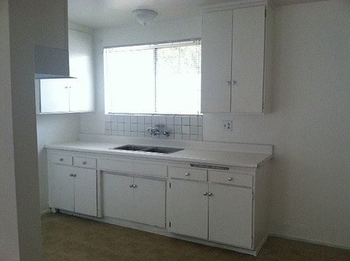 4th image of 801 Jane Ct