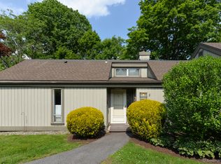 572 Heritage Vlg #A, Southbury, CT 06488