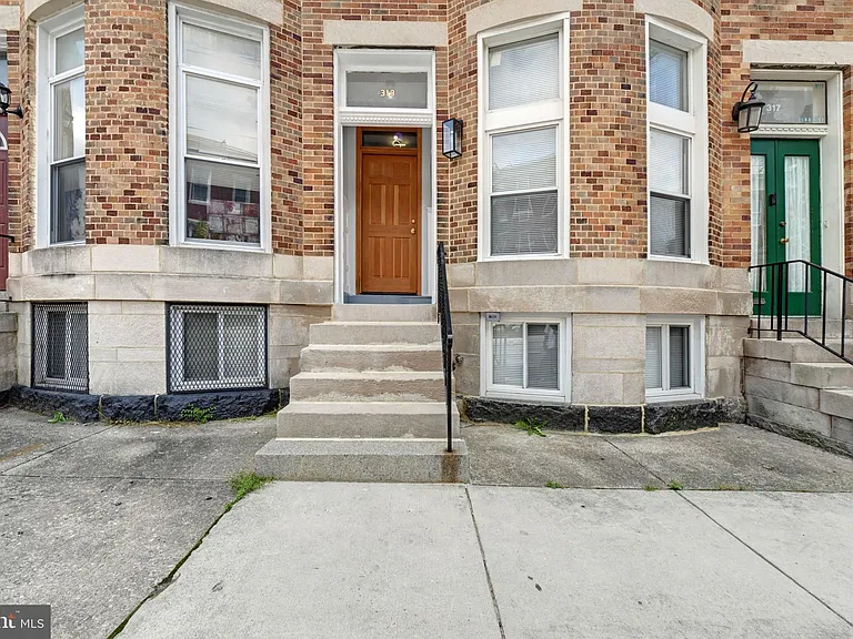 319 E 22nd St #1 — Photo 17