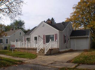604 Hart St, Essexville, MI
