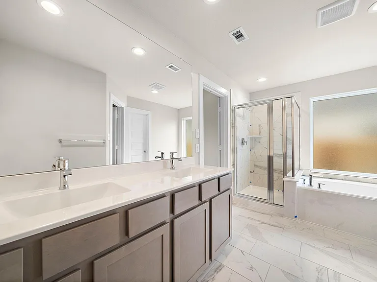 3327 Tilley Dr — Photo 23