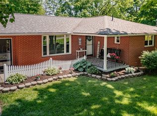 49 Sunset Blvd, Hermitage, PA 16148