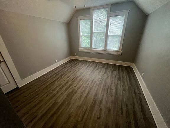 5th image of 1125 S Spring St #B