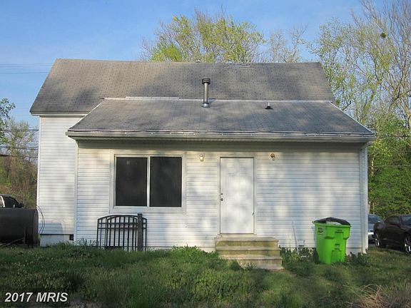 Exterior (Rear)