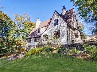 98 Washburn Rd, Briarcliff Manor, NY 10510