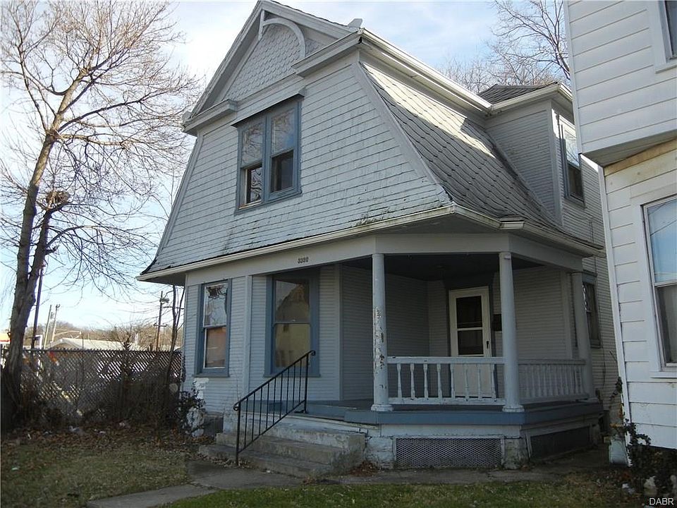 1st image of 3320 E 3rd St