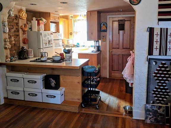 3rd image of 225 Carlisle Blvd NE