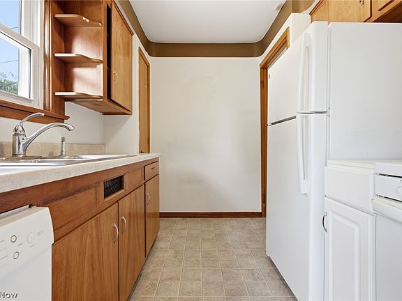 5th image of 29783 Robert St
