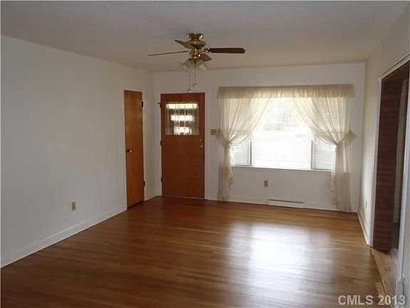 2nd image of 187 Spicewood Cir