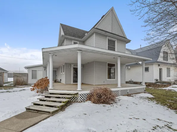 209 Oak St S, Mabel, MN 55954