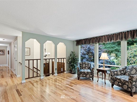 5th image of 15115 227th Ave NE