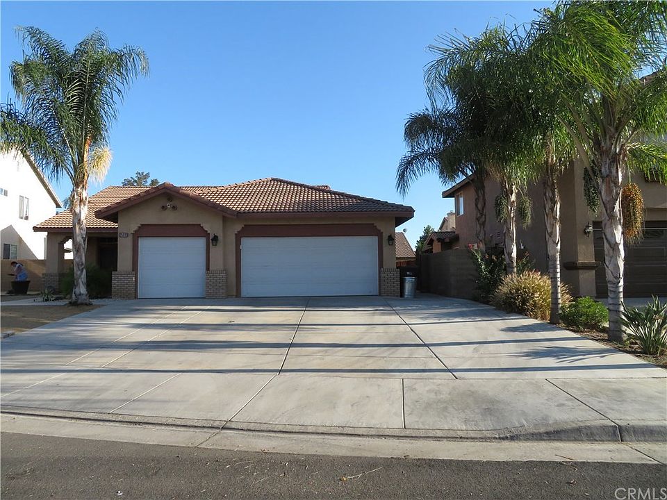 1st image of 25691 Motte Cir