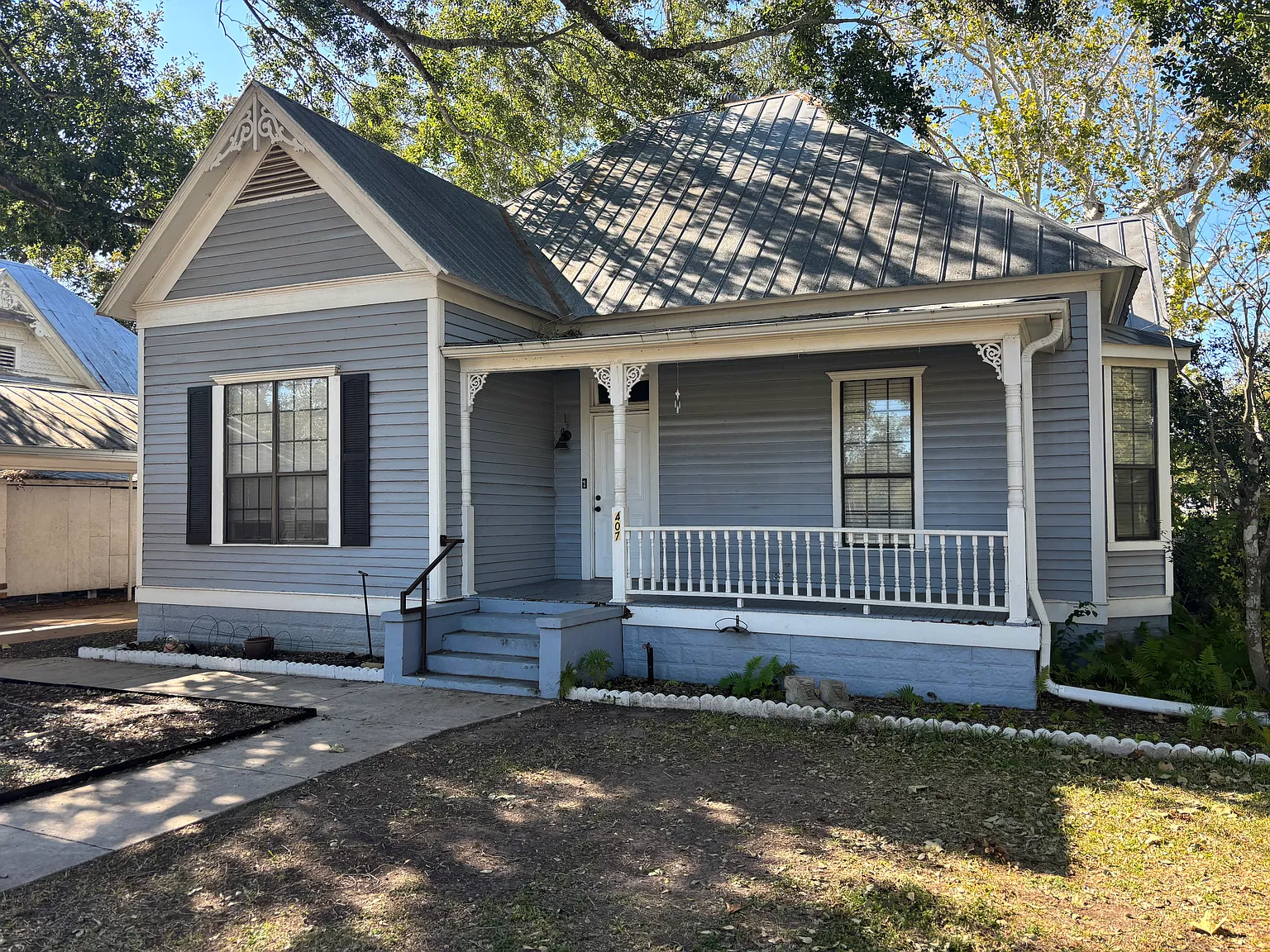3 bed, $2,400 — Photo 1