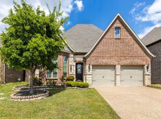 1017 Olivia Dr, Lewisville, TX 75067