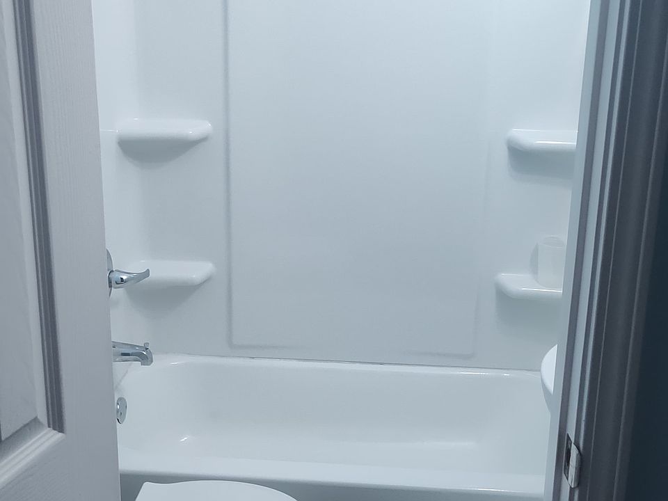 1st image of 118 Sanders St