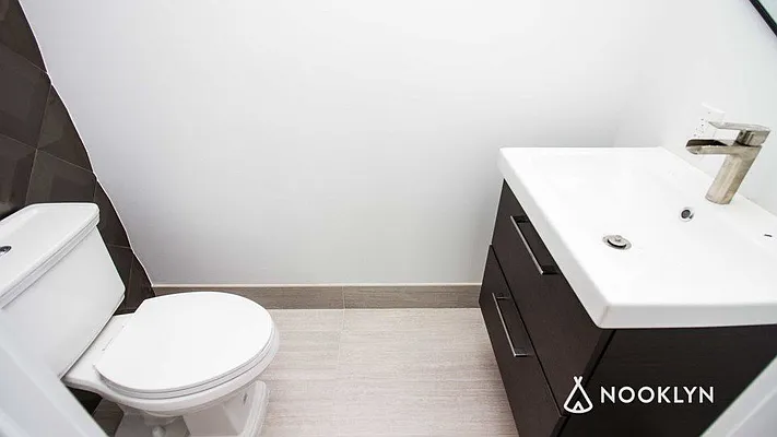 Rented by Nooklyn NYC LLC | media 20