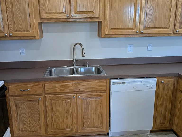 102 N Dallas St #202 — Photo 12