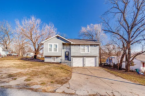 3711 N Lydia Ave Photo 1