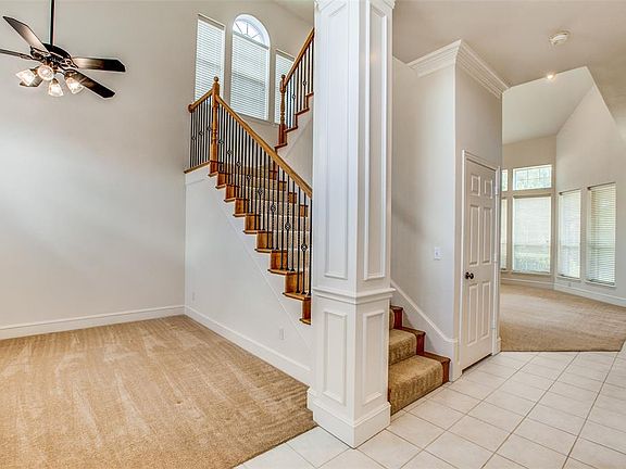 4th image of 720 Village Green Dr